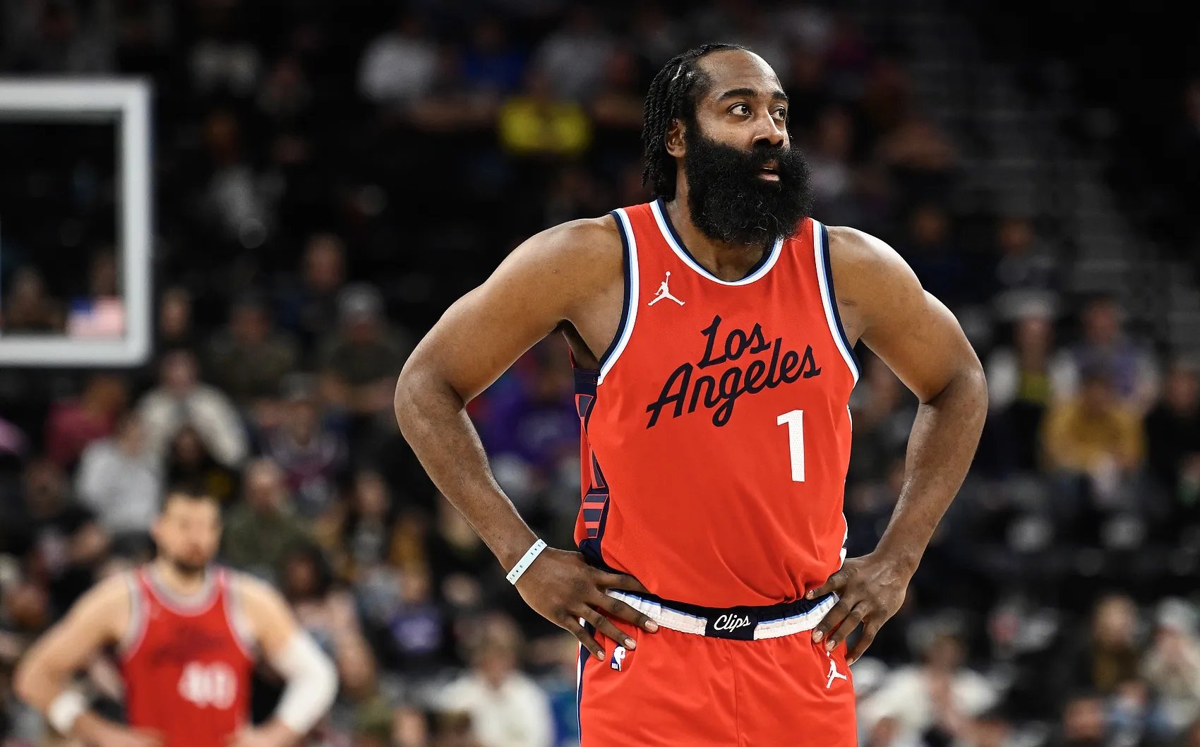 关于哈登重返赛场，重要助攻首场状态出色，IG观众沸腾！观众掌声雷动的信息-jiuyou入口